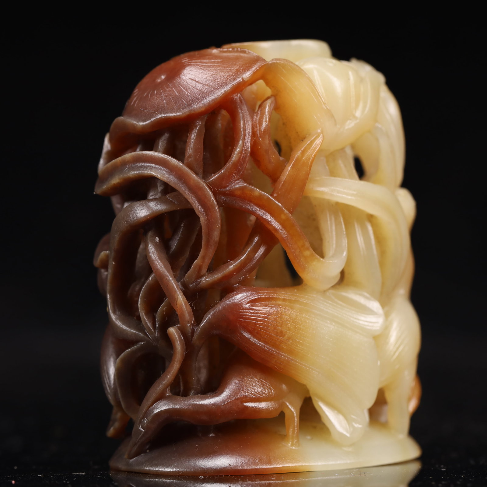 An Exquisite White Jade Crane Pattern Ornament - 4