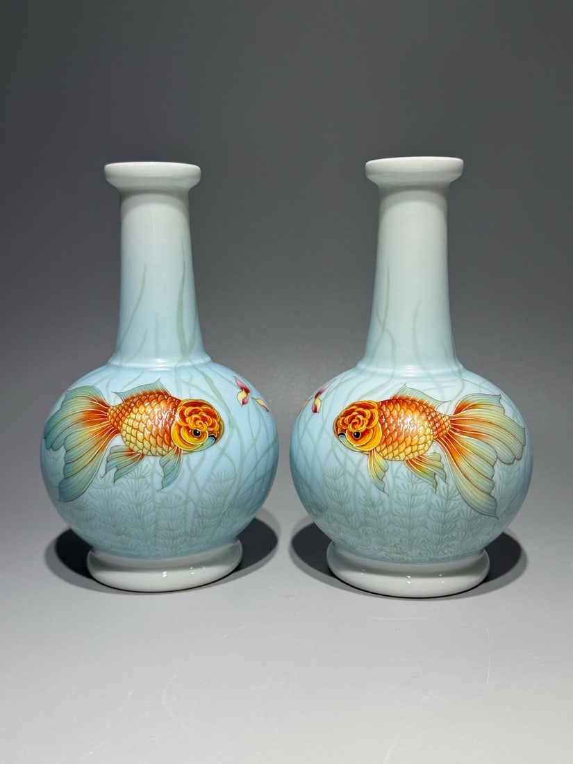 A Pair of Exquisite Enamel Fish Pattern Vases,with poem: A Pair of Exquisite Enamel Fish Pattern Vases,with poem,Qing Dynasty,China,Yongzheng Four-character Mark,Size:7.4inx4.3in 一对珐琅彩鱼纹瓶,带ť
