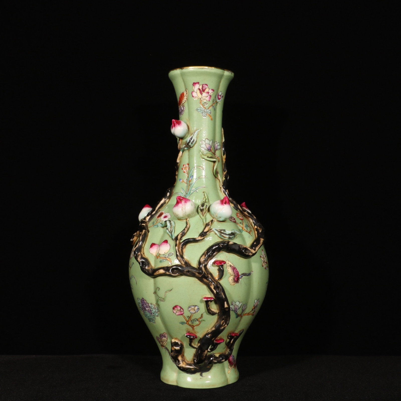 An Exquisite Enamel Flower and Fruit Pattern Vase (1 of 9)