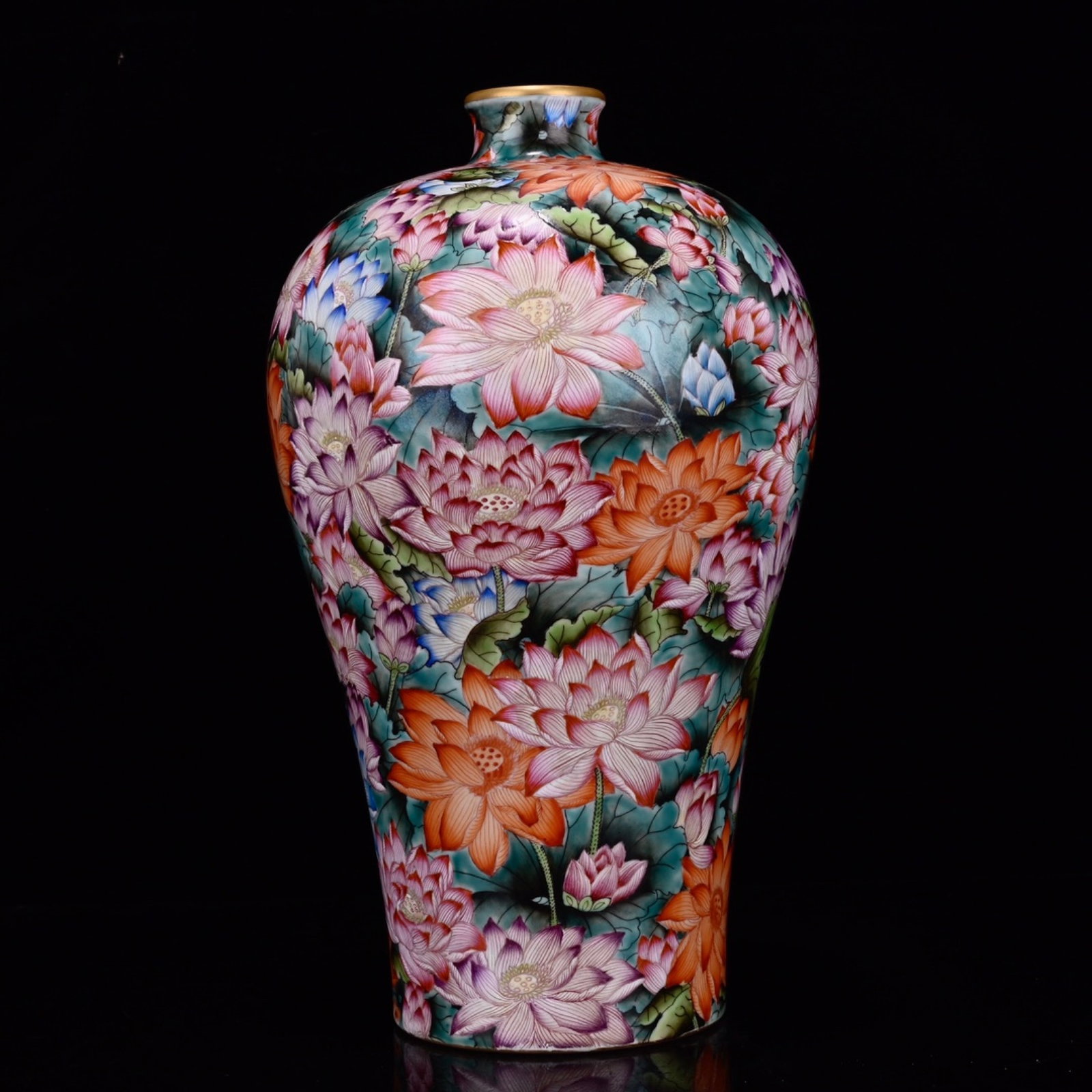 A Rare Enamel Lotus Pattern Vase - 2