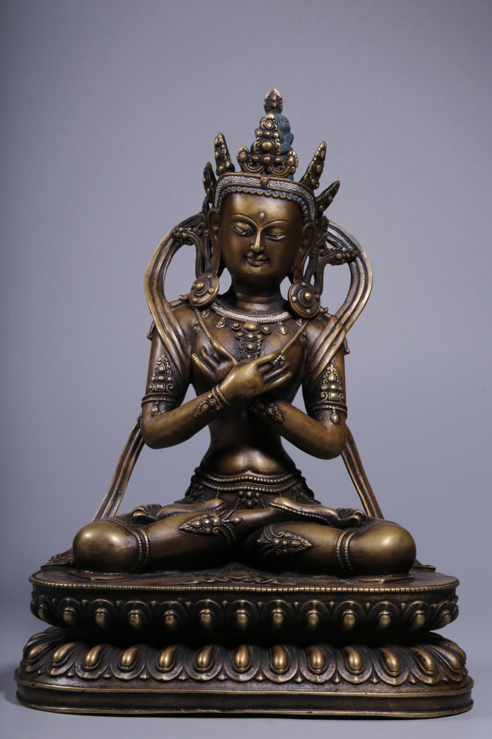A Rare Alloy Copper Inlaid Silver Statue of Vajra: A Rare Alloy Copper Inlaid Silver Statue of Vajra,Qing Dynasty, China,Size:10.8inx8.3inx5.5in,Weight:2648g 合金铜错银金刚像,中国清