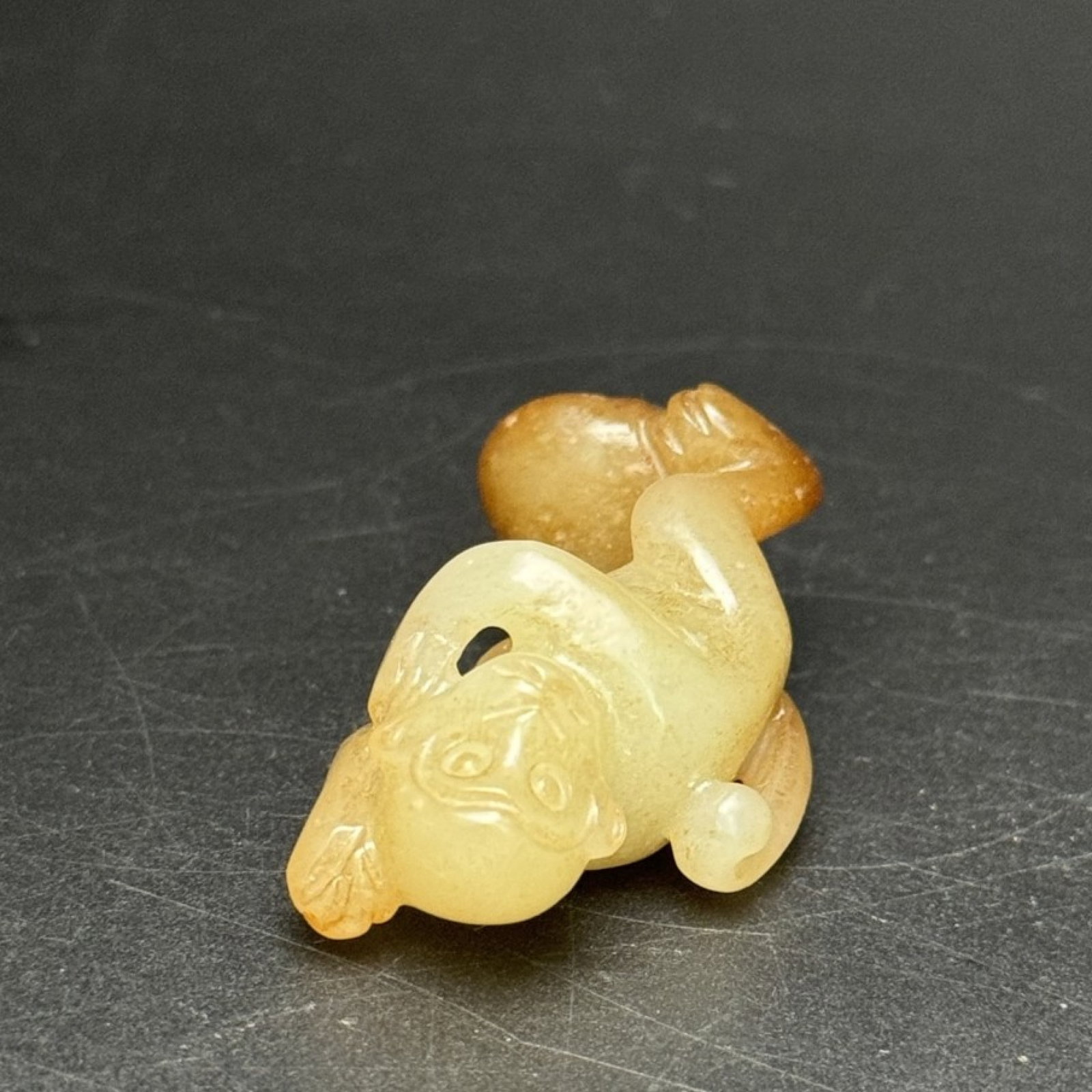 An Exquisite White Jade Monkey Pendant - 5
