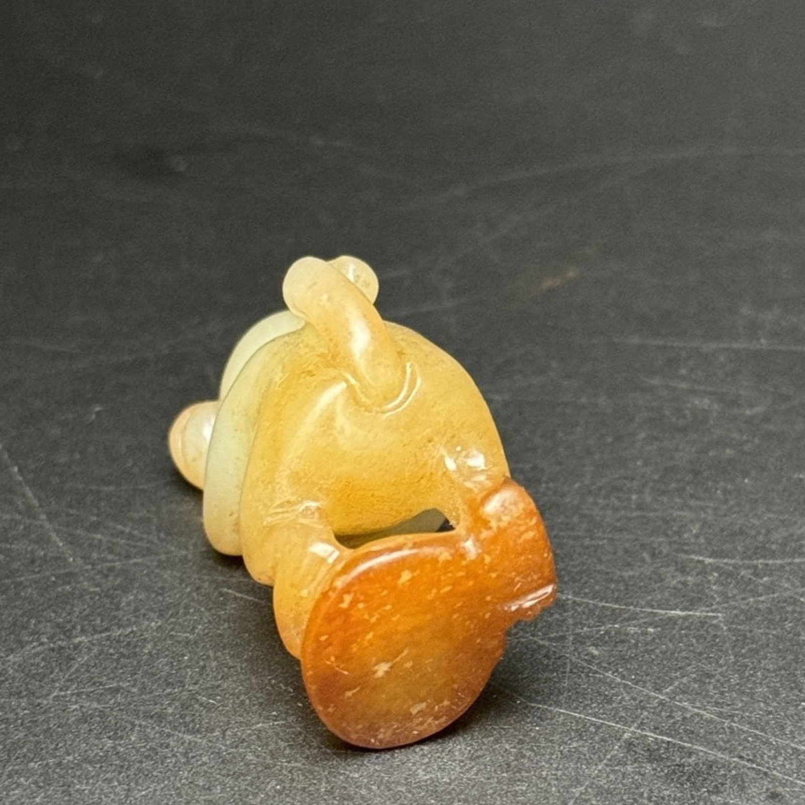 An Exquisite White Jade Monkey Pendant - 6