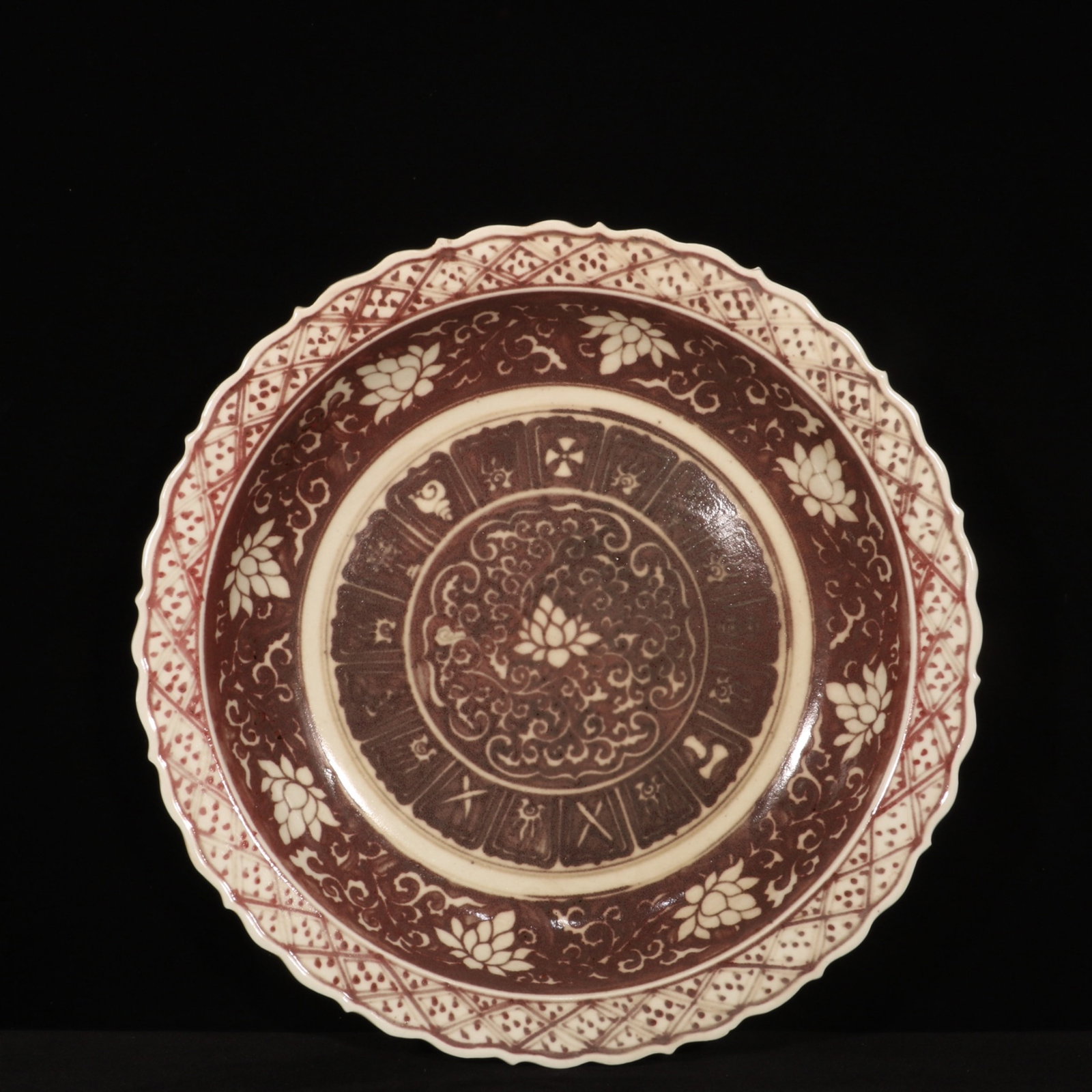 A Huge Underglaze-Red Lotus Pattern Plate: A Huge Underglaze-Red Lotus Pattern Plate,Yuan Dynasty,China,Size:3.1inx18.5in 釉里红缠枝莲纹盘子,中国元代