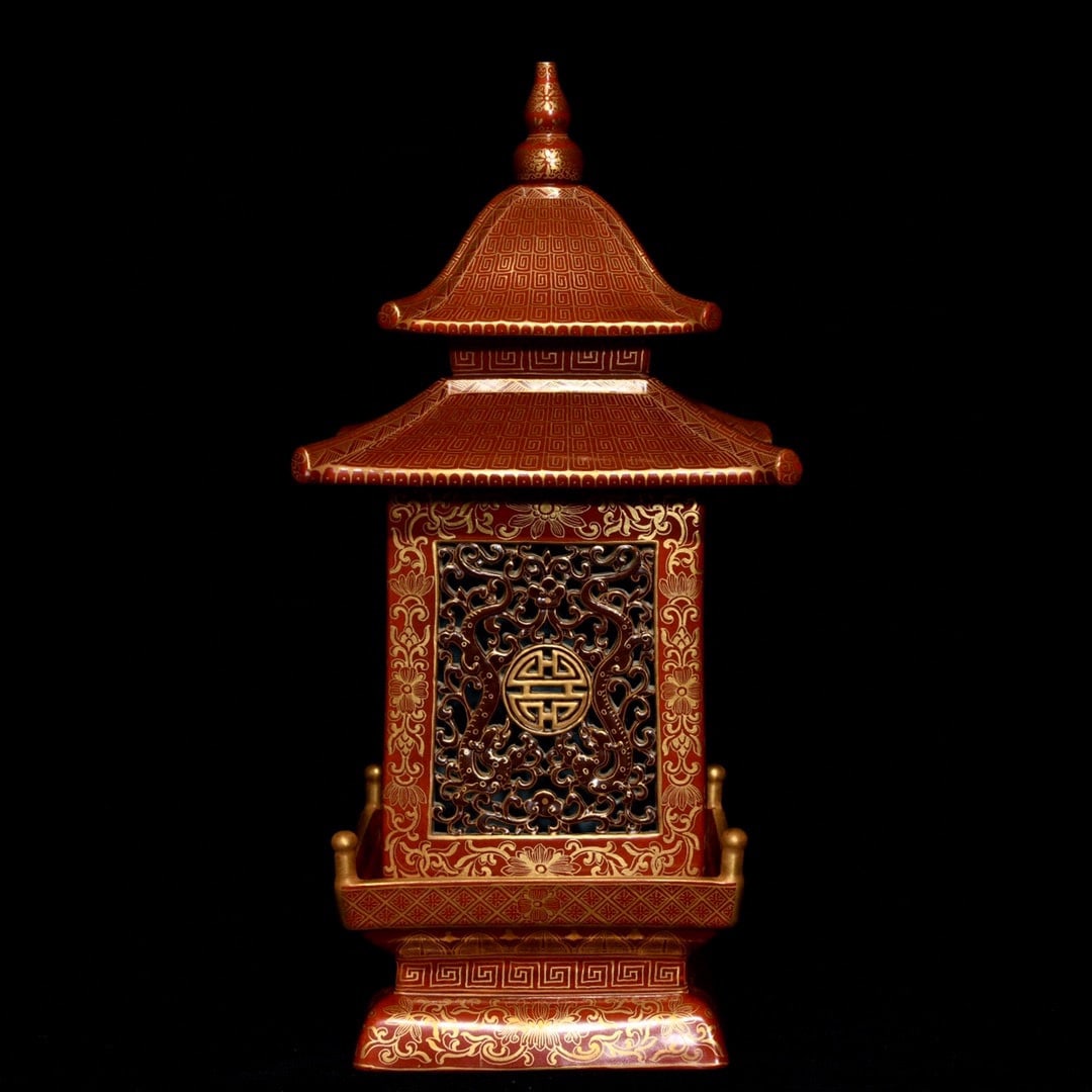 An Exquisite Iron-Red Painted Gold Dragon Pattern Censer: An Exquisite Iron-Red Painted Gold Dragon Pattern Censer,Qing Dynasty,China,Qianlong Six-character Mark,Size:11.4inx5.7in