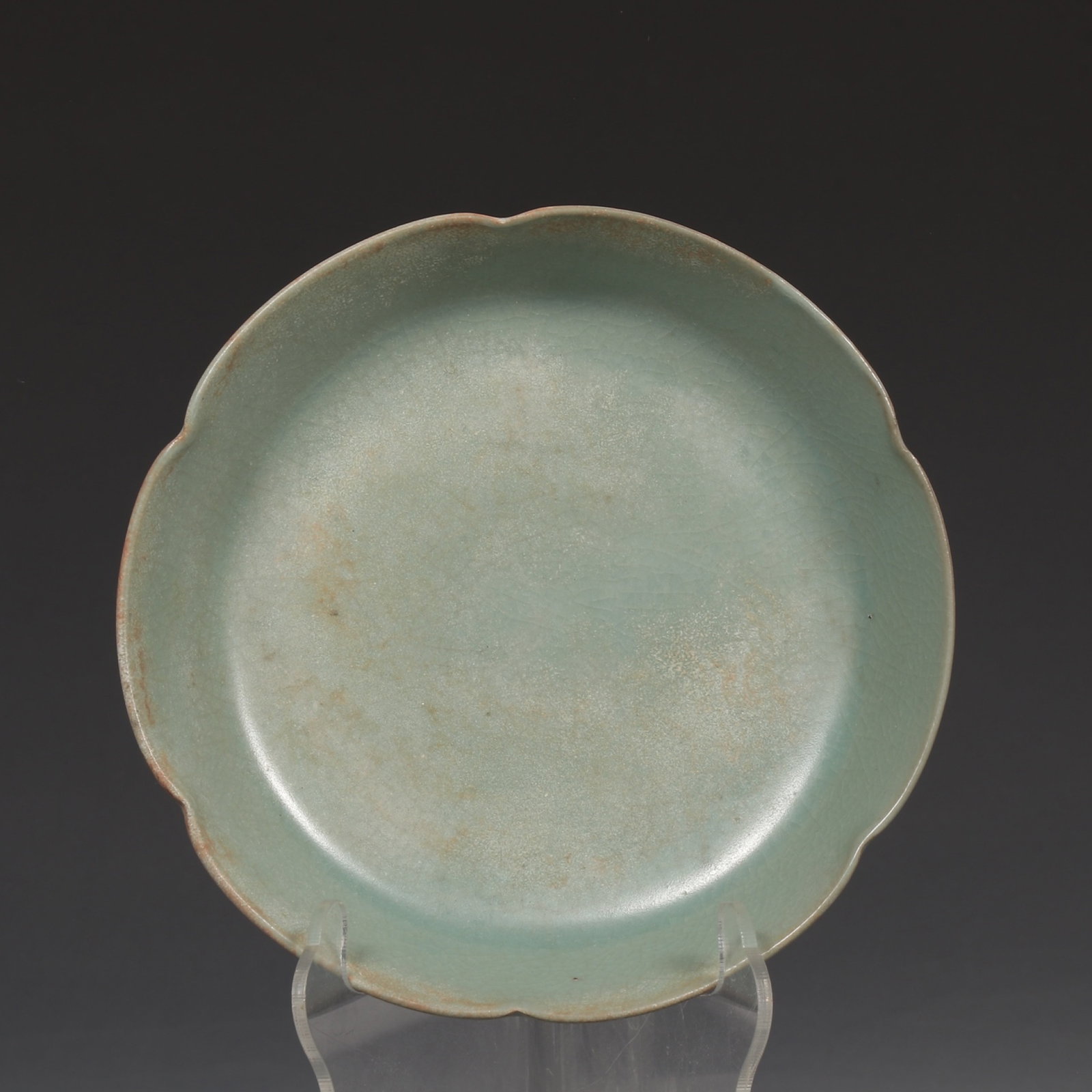 An Exquisite Ru yao Sky Blue Glazed Plate: An Exquisite Ru yao Sky Blue Glazed Plate,Song Dynasty,China,Size:1.7inx5.7in 汝窑天蓝釉盘,中国宋代