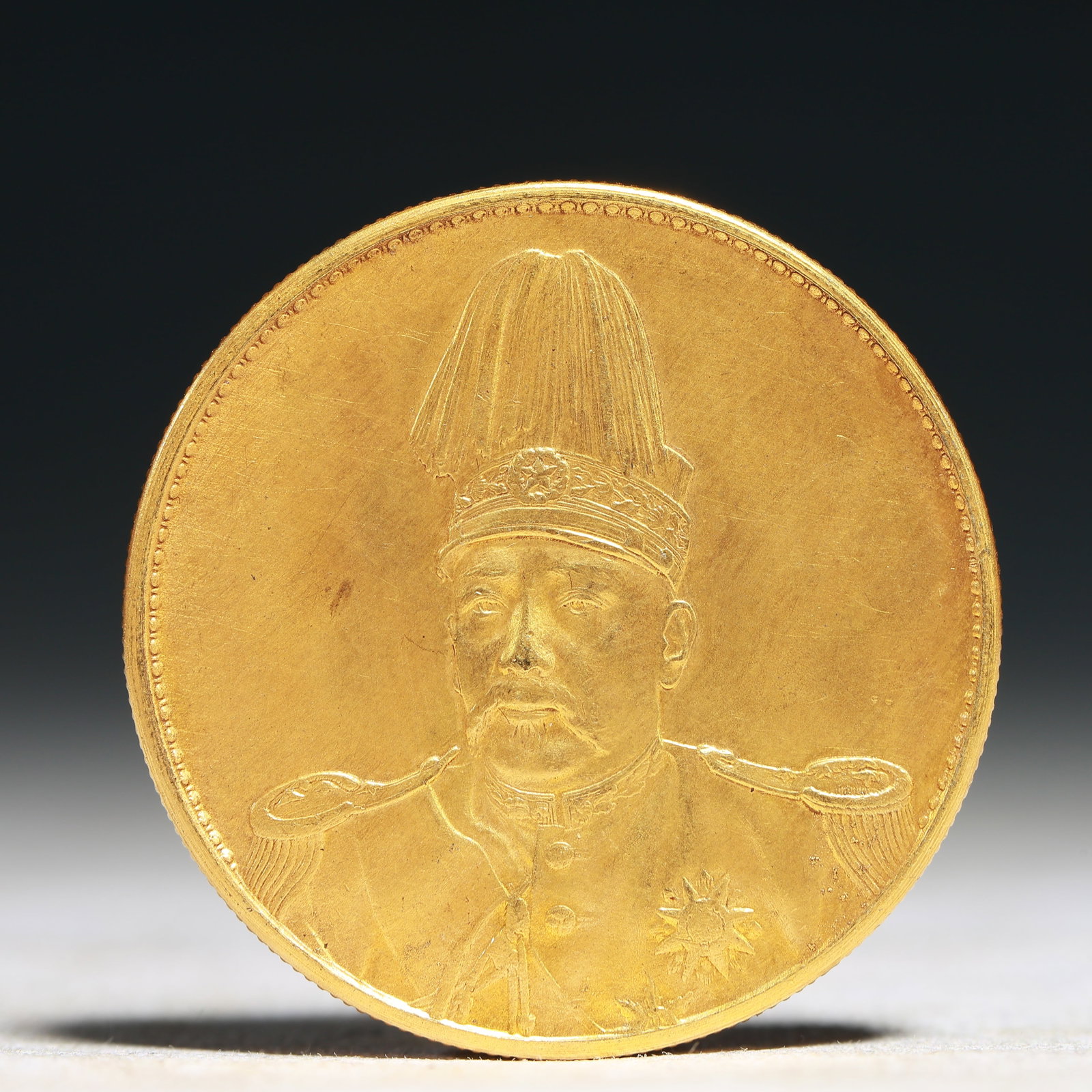 An Exquisite Sterling silver-Gilt gold Coin: An Exquisite Sterling silver-Gilt gold Coin,the Republic of China, China, Size:1.5in Weight:37.5g 纯银鎏金硬币