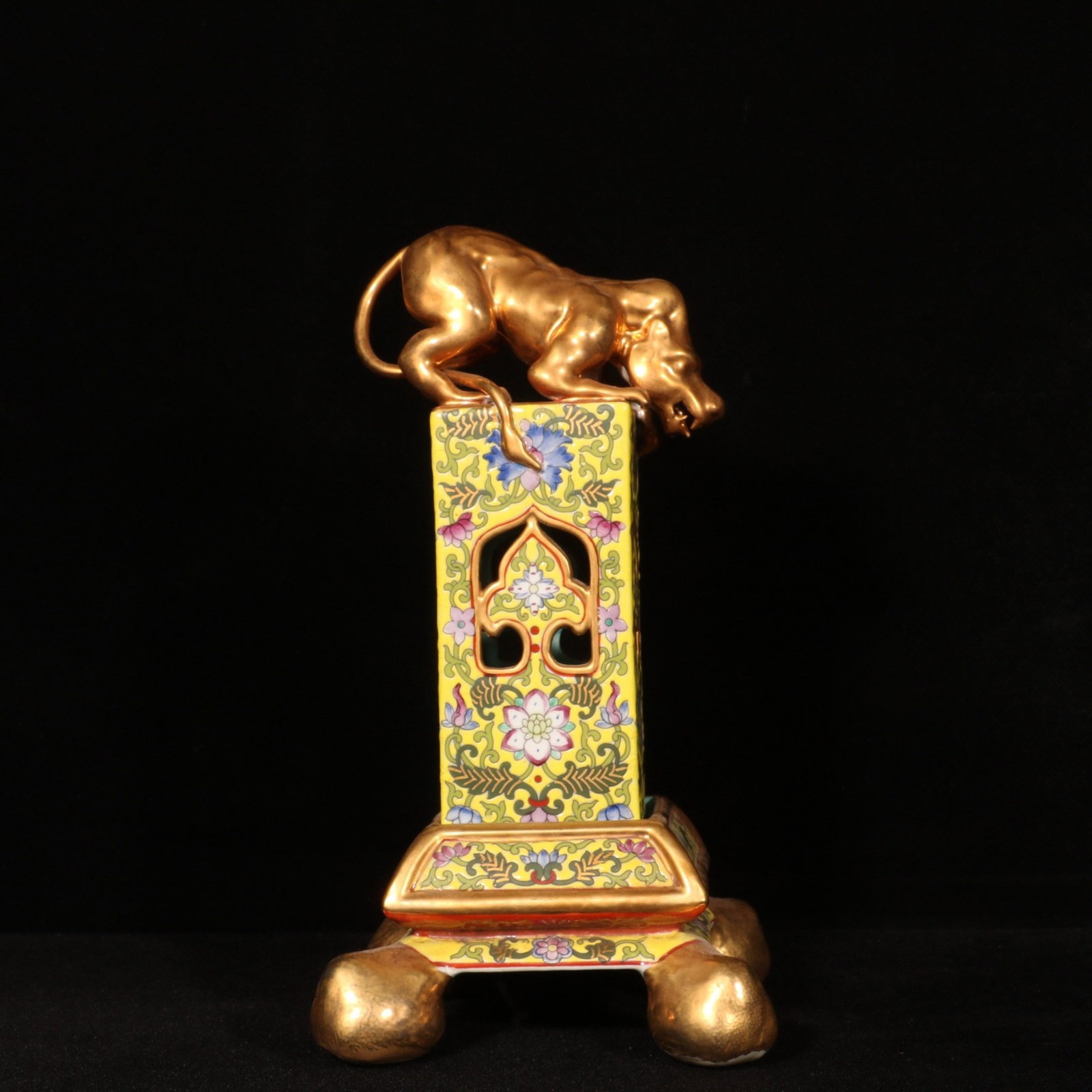 An Exquisite Enamel Painted Gold Flower Pattern Lion Censer (1 of 9)