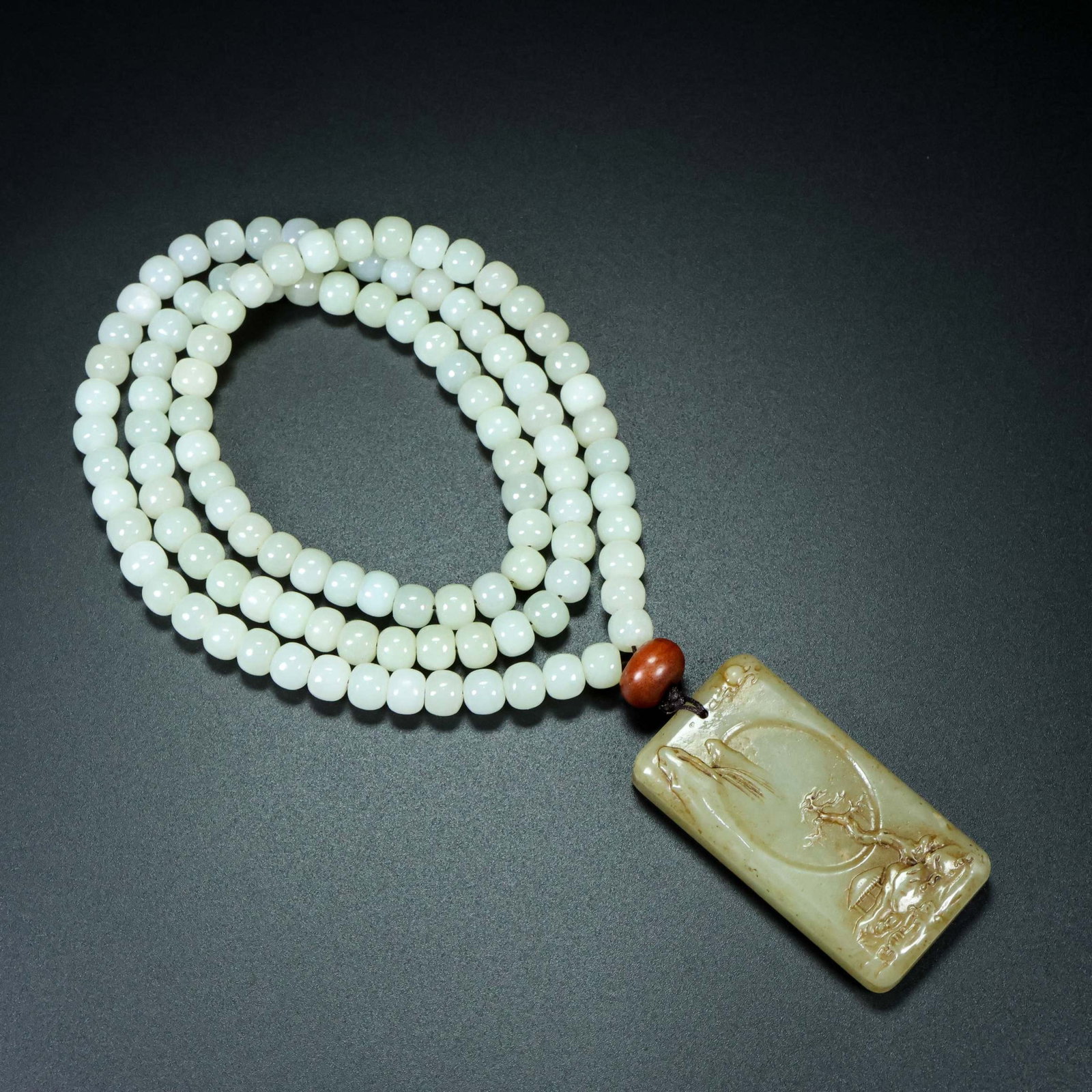 An Exquisite White Jade Landscape Pattern Pendant: An Exquisite White Jade Landscape Pattern Pendant,Qing Dynasty,China,Size:(Bead)0.3in,(Pendant)2.4inx1.3inx0.4in,Weight:137g 白玉山水纹挂件,中国&#