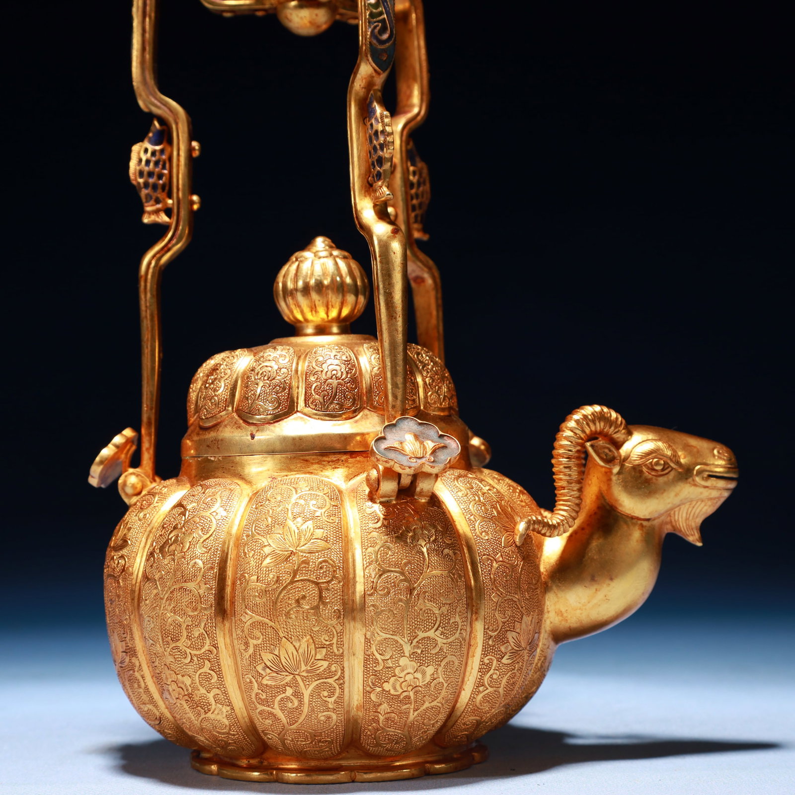 An Exquisite Gilt Bronze Flower Pattern Pumpkin-Shaped Loop-Handled Pot - 3