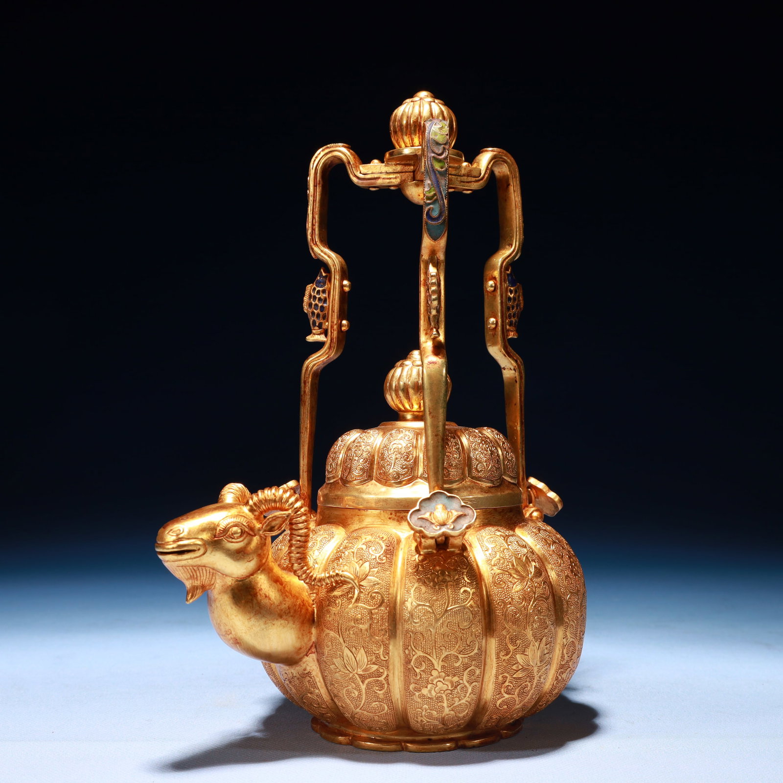 An Exquisite Gilt Bronze Flower Pattern Pumpkin-Shaped Loop-Handled Pot - 6