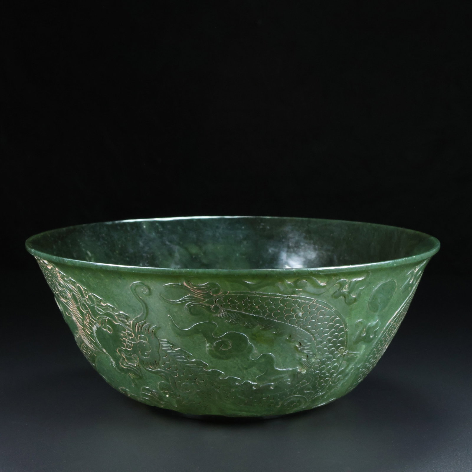 An Exquisite Jasper Auspicious Cloud and Dragon Pattern Bowl - 4