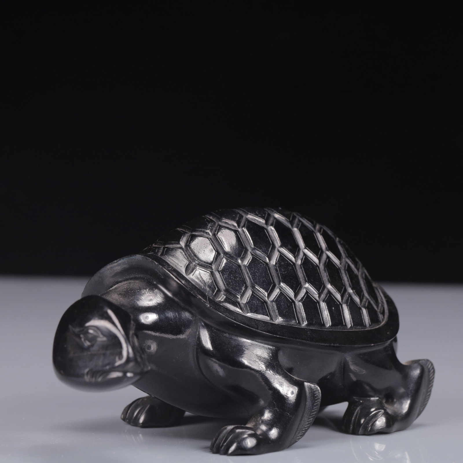 An Exquisite Blabk Jade Turtle Ornament - 2