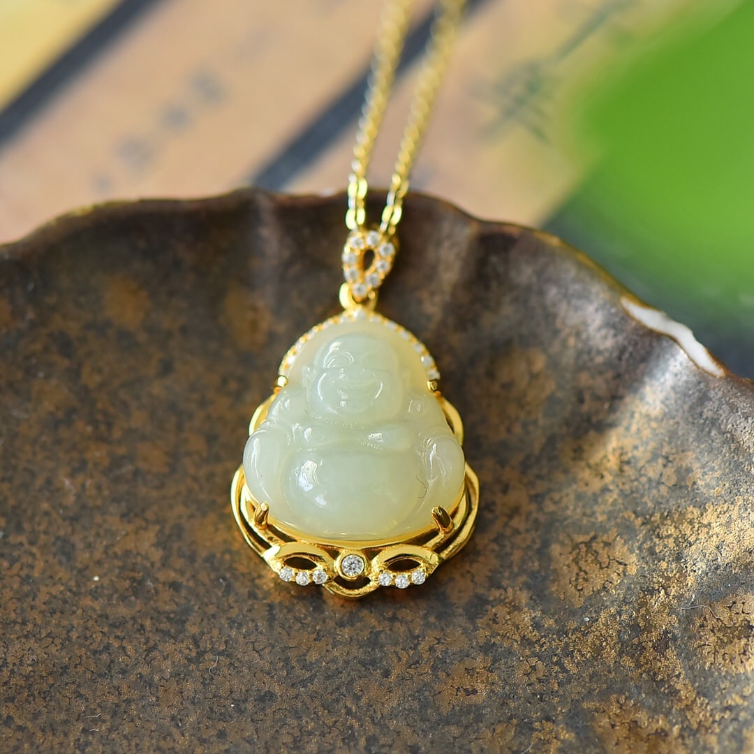 An Exquisite Sterling Silver-Gold Plated Inlaid White Jade Necklace,Inlaid Diamond: An Exquisite Sterling Silver-Gold Plated Inlaid White Jade Necklace,Inlaid Diamond,Size:0.7inx1.1in 纯银镀金镶白玉项链,嵌钻石