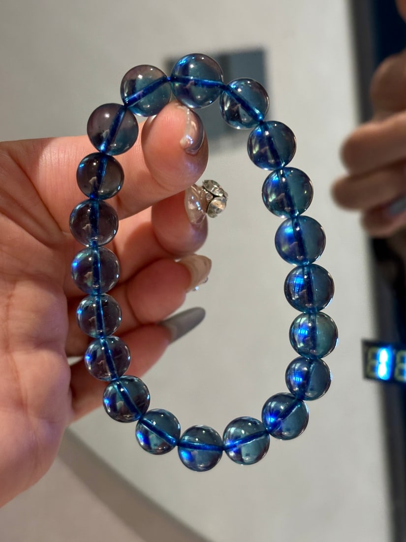 An Exquisite Aquamarine Bracelet: An Exquisite Aquamarine Bracelet,Size:0.4in,Weight:31g 海蓝宝手串
