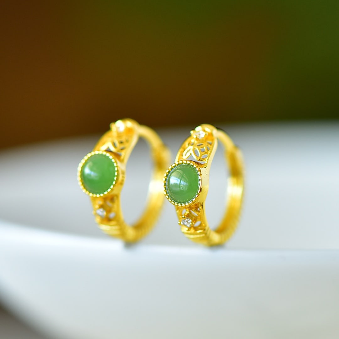 A Pair of Exquisite Sterling Silver-Gold Plated Inlaid Jasper Earrings: A Pair of Exquisite Sterling Silver-Gold Plated Inlaid Jasper Earrings,Size:0.2inx0.2in 一对纯银镀金镶碧玉耳环