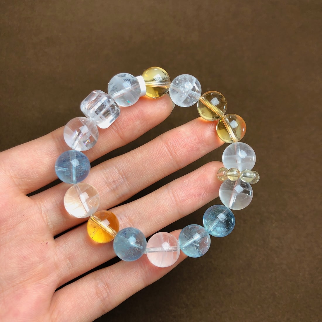 An Exquisite Crystal Aquamarine Bracelets: An Exquisite Crystal Aquamarine Bracelets,Size:0.4in,0.5in,Weight:37.2g 水晶海蓝宝手串