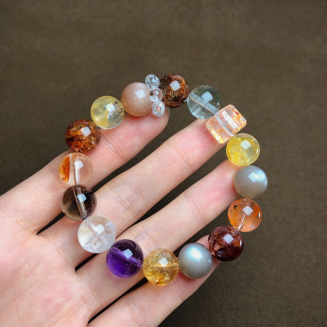 An Exquisite Multi-Gem Bracelets: An Exquisite Multi-Gem Bracelets,Size:0.5in,0.4inx0.4in,Weight:35.5g 多宝手串