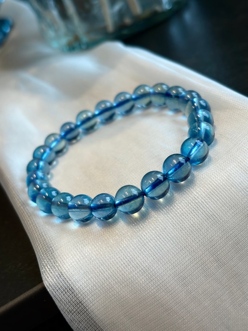 An Exquisite Aquamarine Bracelets: An Exquisite Aquamarine Bracelets,Size:0.3in,Weight:14.8g 海蓝宝手串
