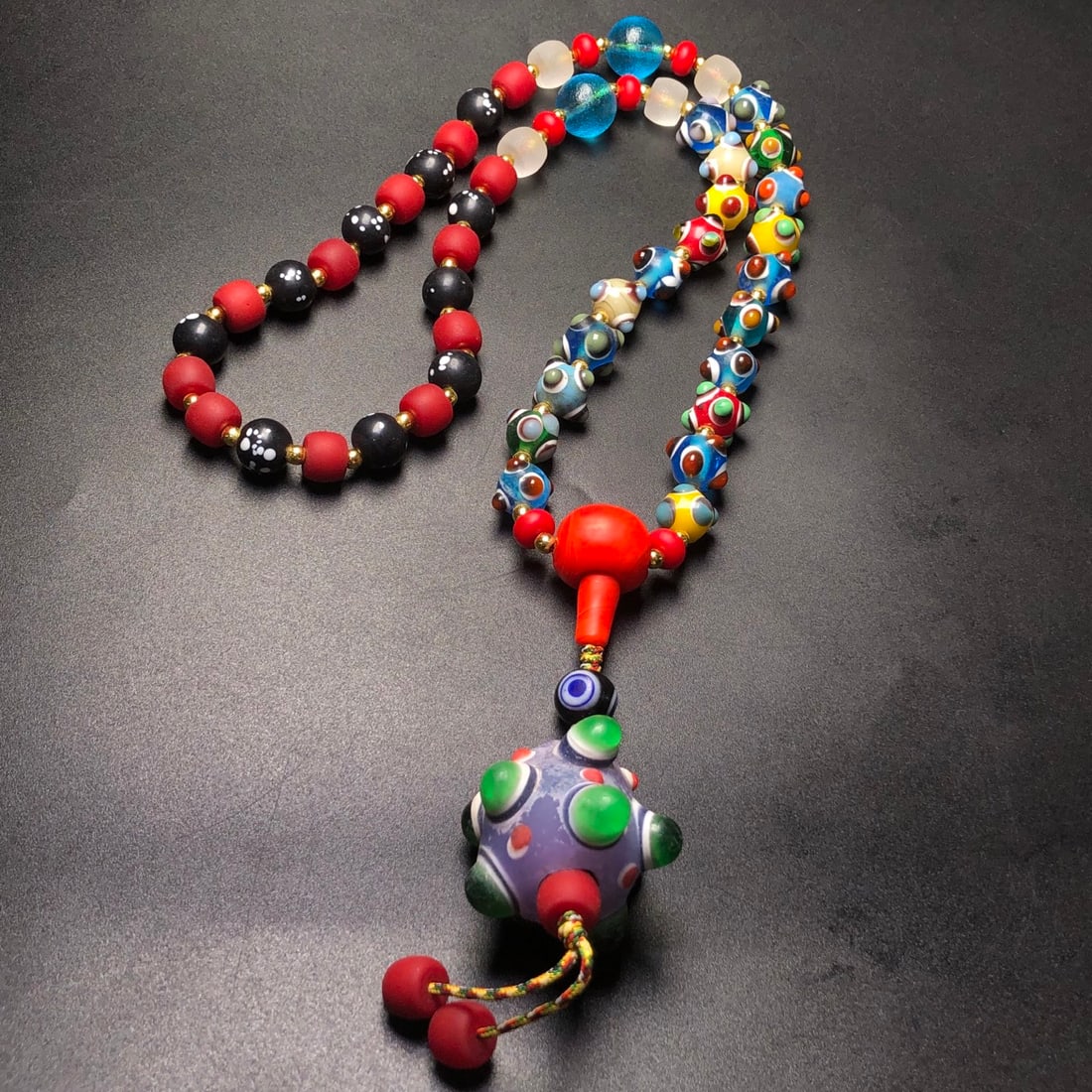 An Exquisite Glass Pendant: An Exquisite Glass Pendant,Size:(Glass)0.4in,1in 琉璃挂件