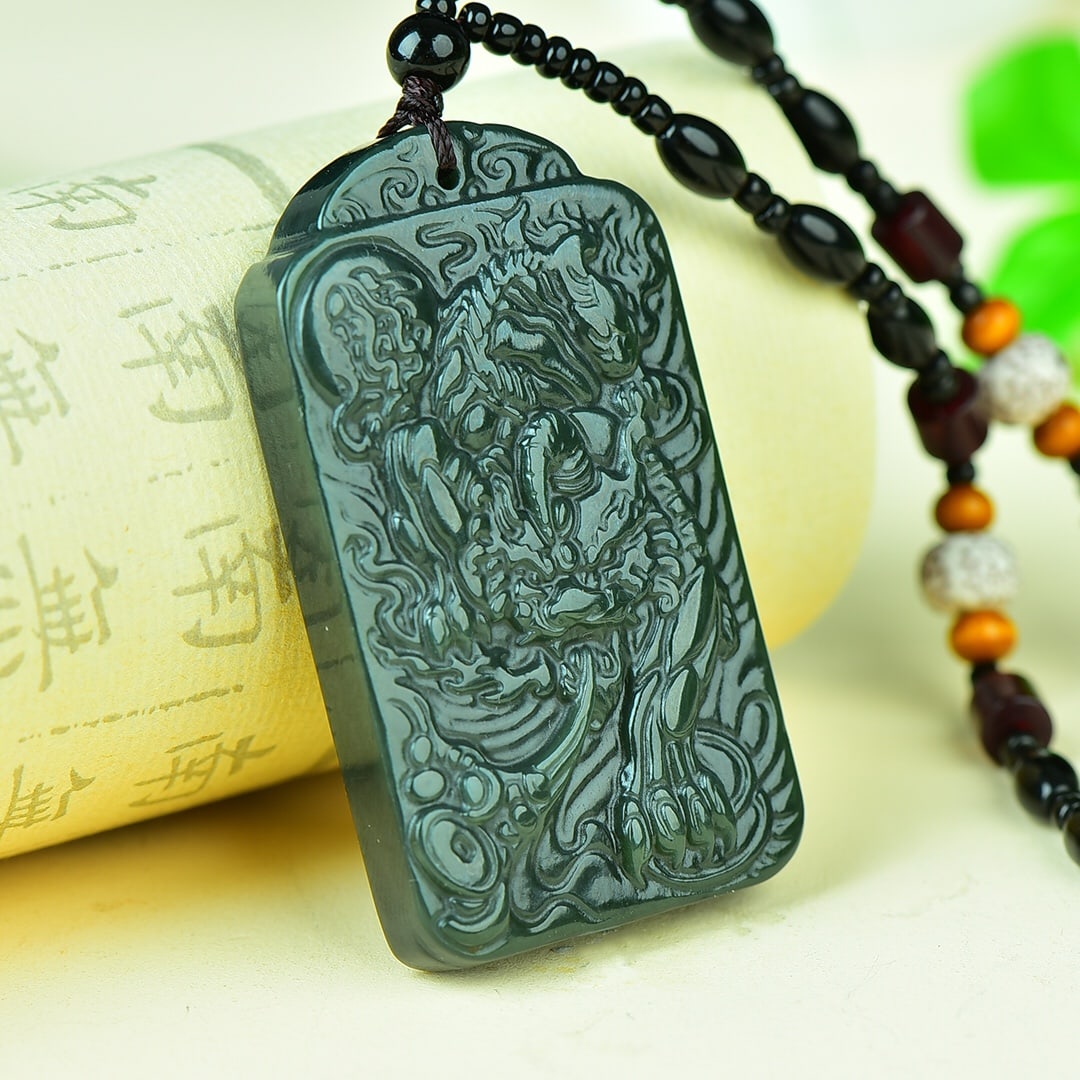 An Exquisite Jasper Wealth-Attracting Creature Pattern Pendant - 3