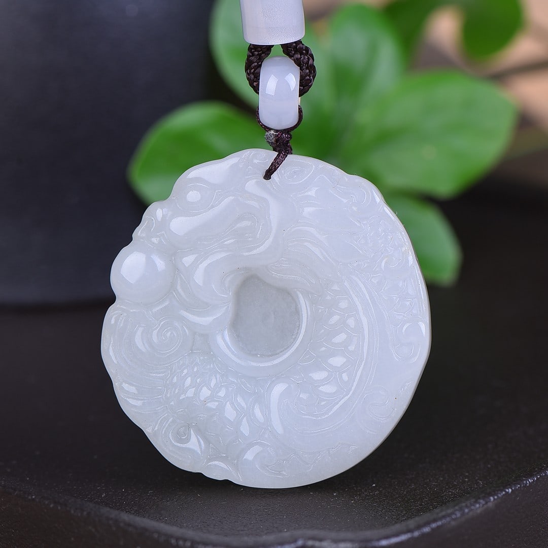 An Exquisite Jadeite Dragon Pattern Pendant - 2