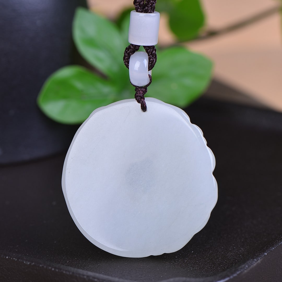 An Exquisite Jadeite Dragon Pattern Pendant - 3