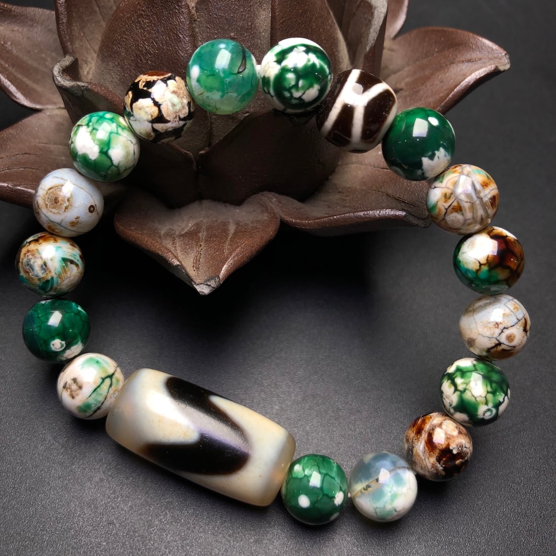 A Precious Agate Bracelets - 6