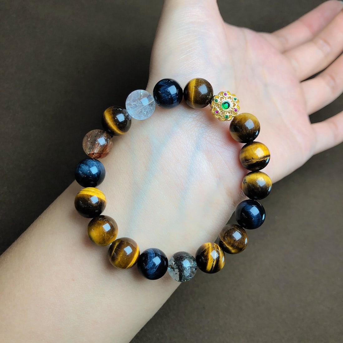 An Exquisite Crystal Bracelets - 2