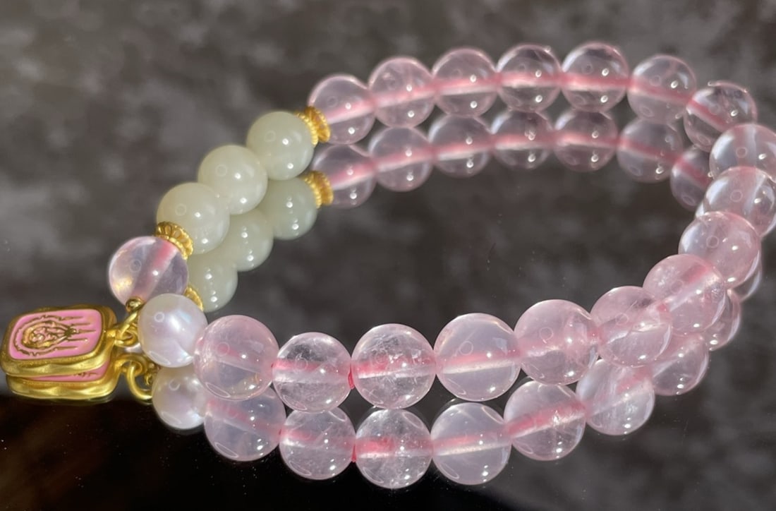 An Exquisite Crystal Bracelet - 2