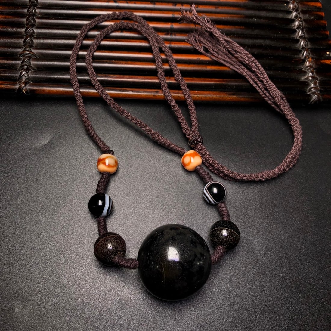 A Precious Dzi Bead Necklace - 5