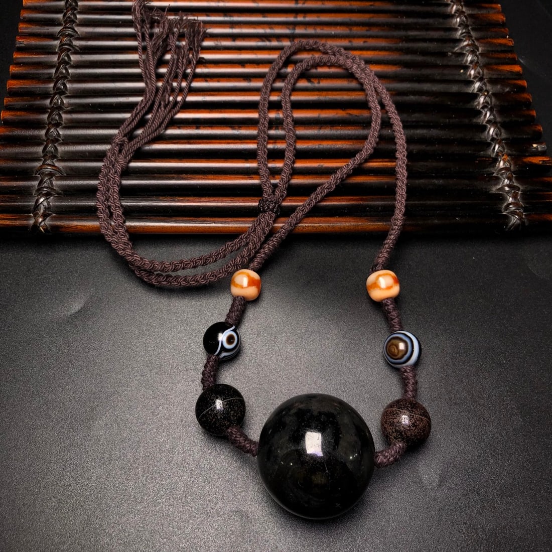 A Precious Dzi Bead Necklace - 6