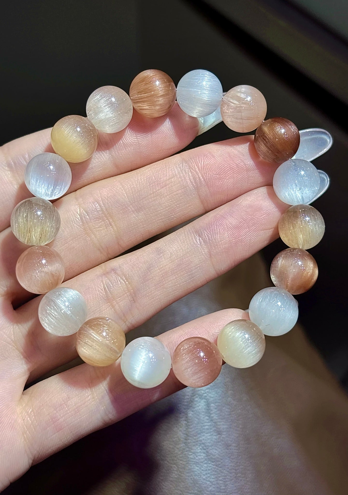 An Exquisite Crystal Bracelet - 2