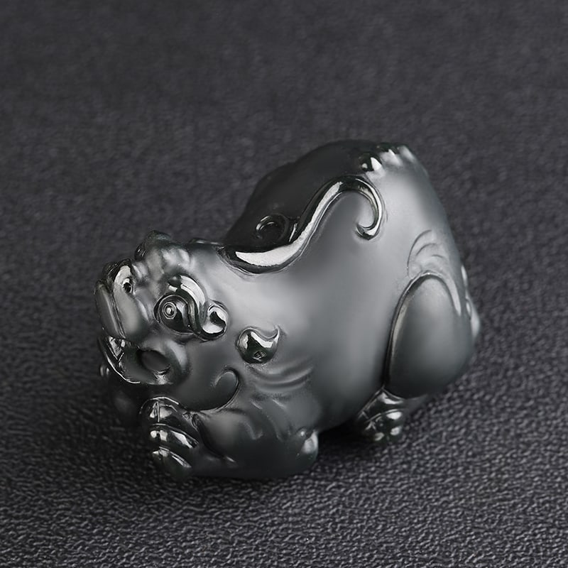 An Exquisite Cyan jade Wealth-Attracting Creature Ornament: An Exquisite Cyan jade Wealth-Attracting Creature Ornament,Size:2.6inx1.9inx1.7in 青玉貔貅摆件