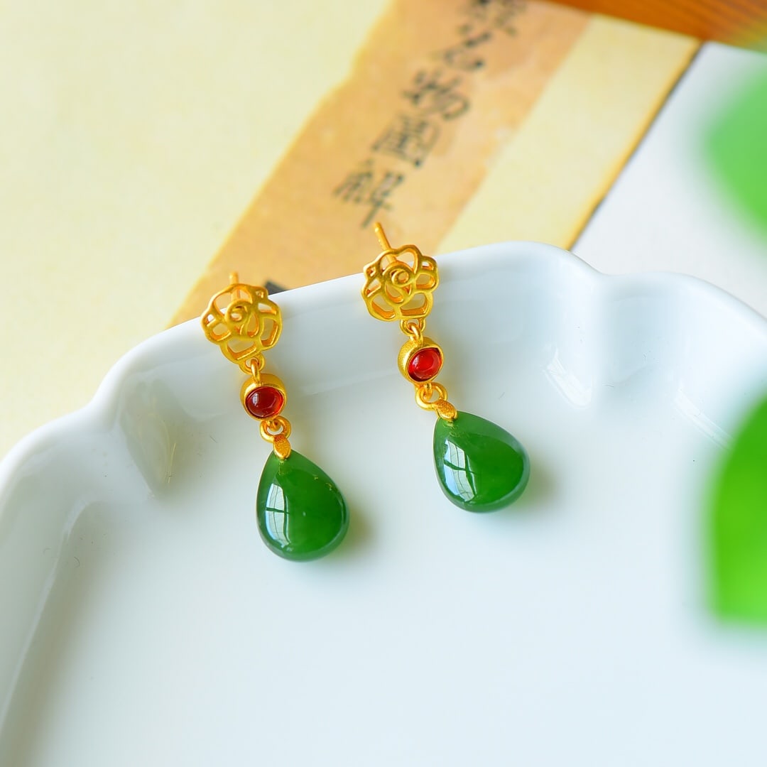 A Pair of Exquisite Sterling Silver-Gold Plated Inlaid Jasper Earrings: A Pair of Exquisite Sterling Silver-Gold Plated Inlaid Jasper Earrings,Size:0.3inx1.1in 一对纯银镀金镶碧玉耳环