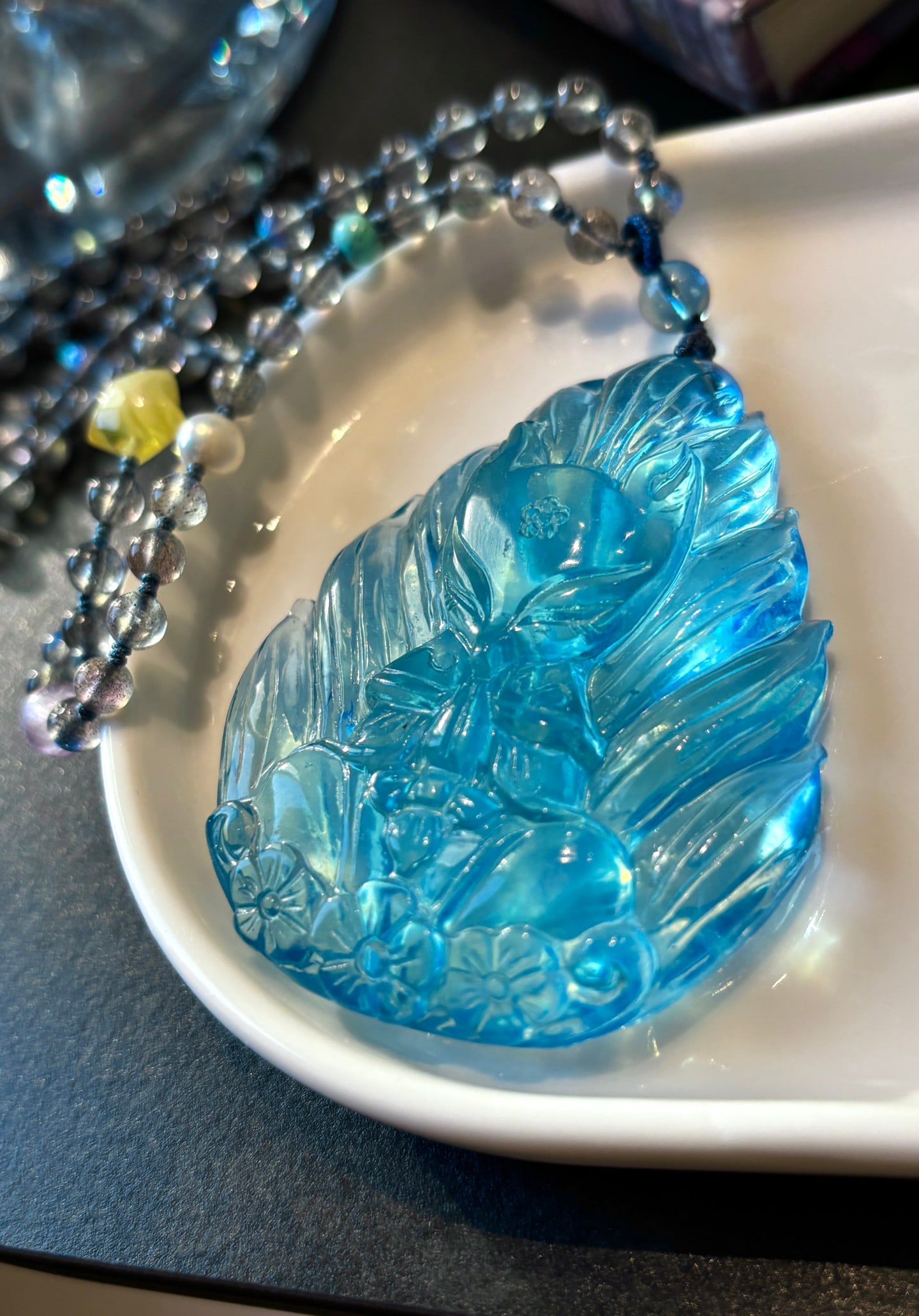 An Exquisite Aquamarine Fox Pattern Pendant: An Exquisite Aquamarine Fox Pattern Pendant,Size:2.4inx1.9inx0.6in,Weight:62.2g 海蓝宝狐狸纹挂件