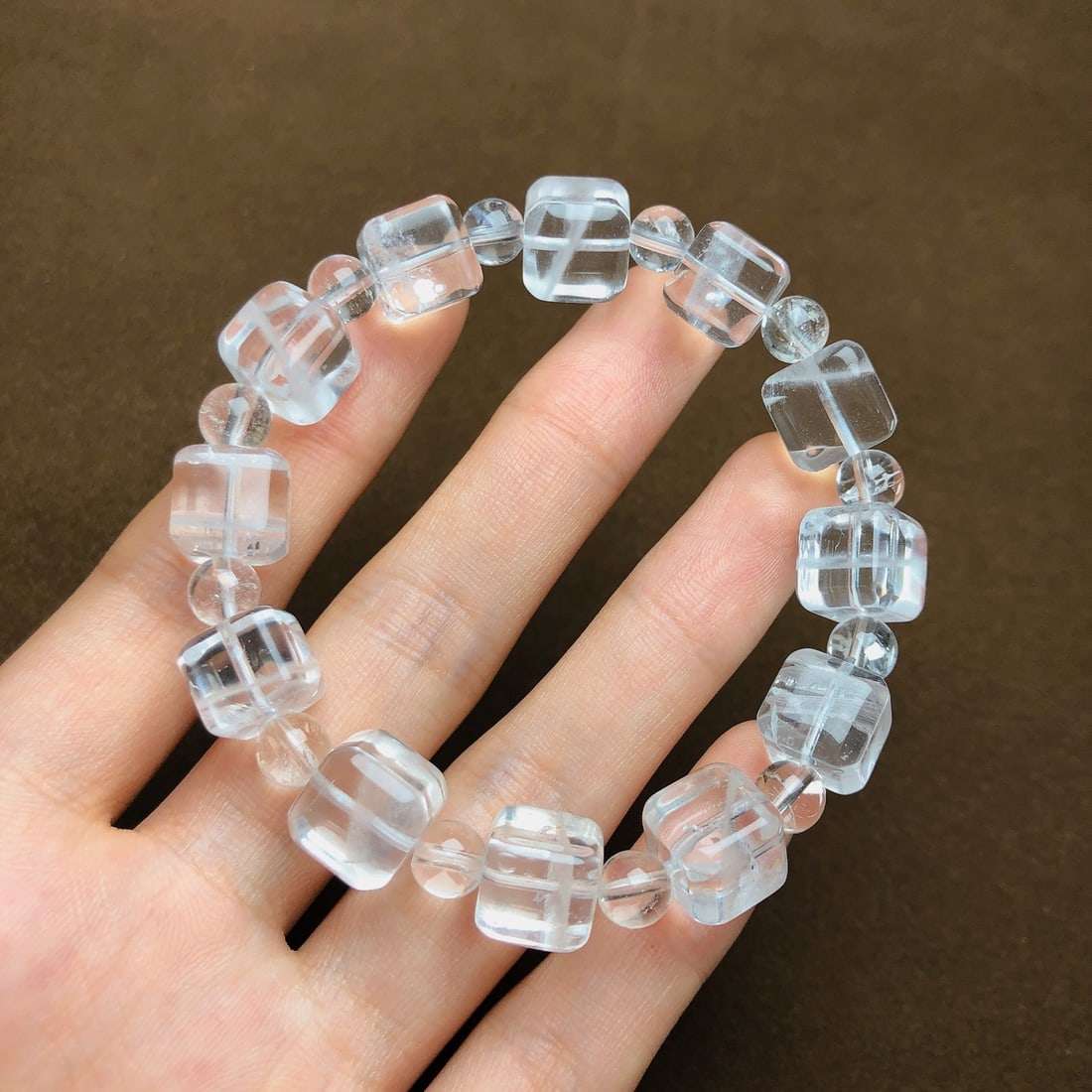An Exquisite Crystal Bracelets: An Exquisite Crystal Bracelets,Size:0.4inx0.4in,Weight:32.6g 水晶手串