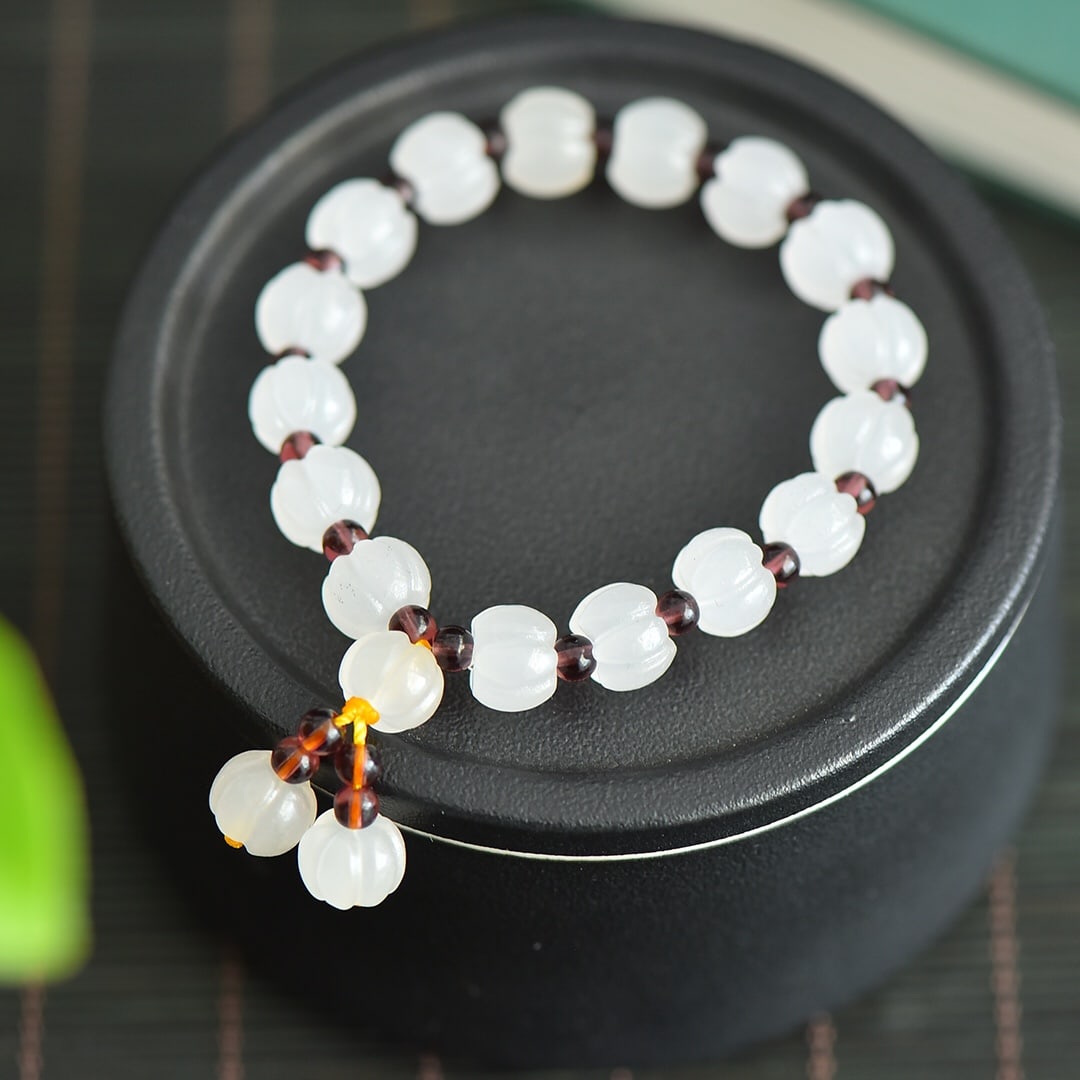 An Exquisite White Jade Bracelet - 2