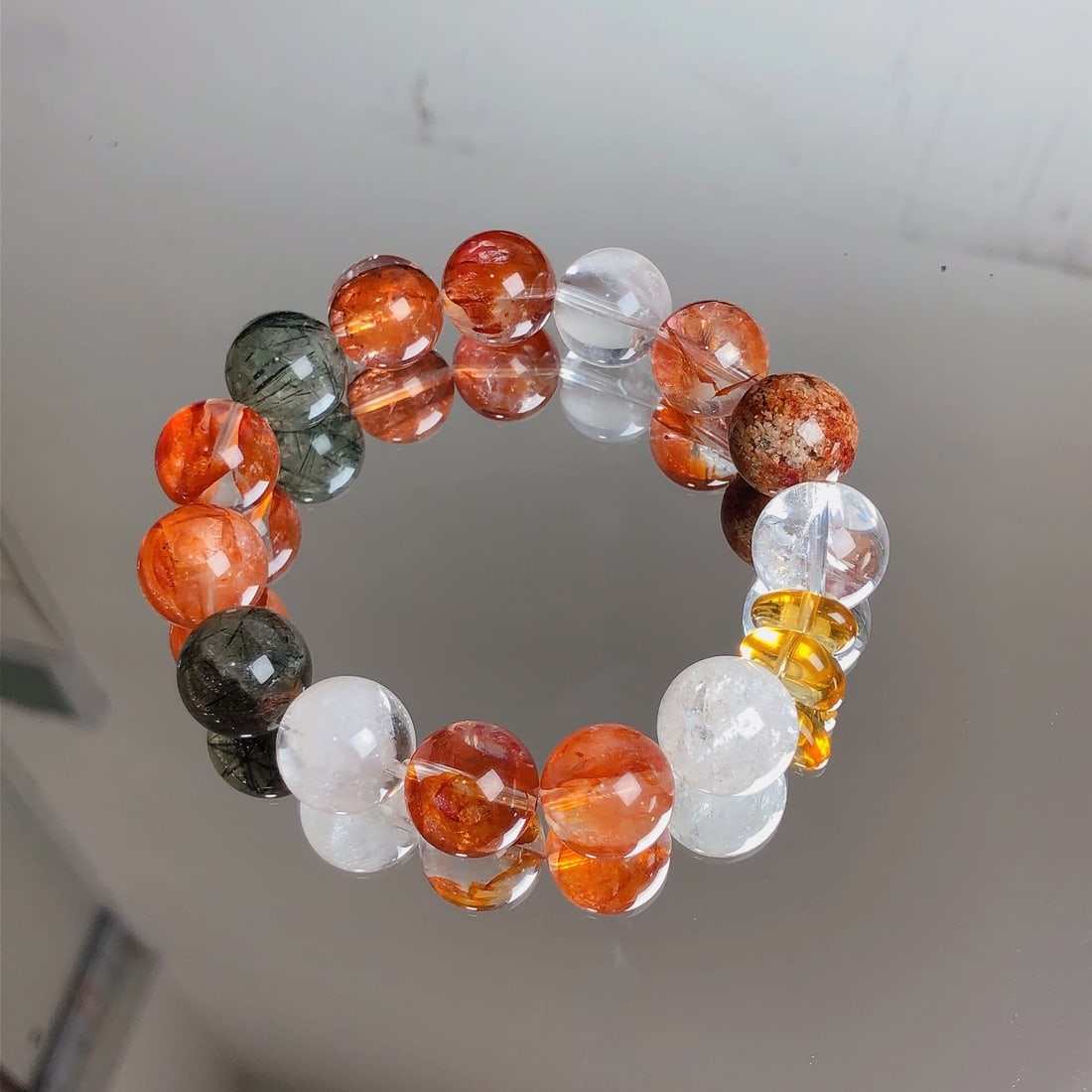 An Exquisite Crystal Bracelet - 2