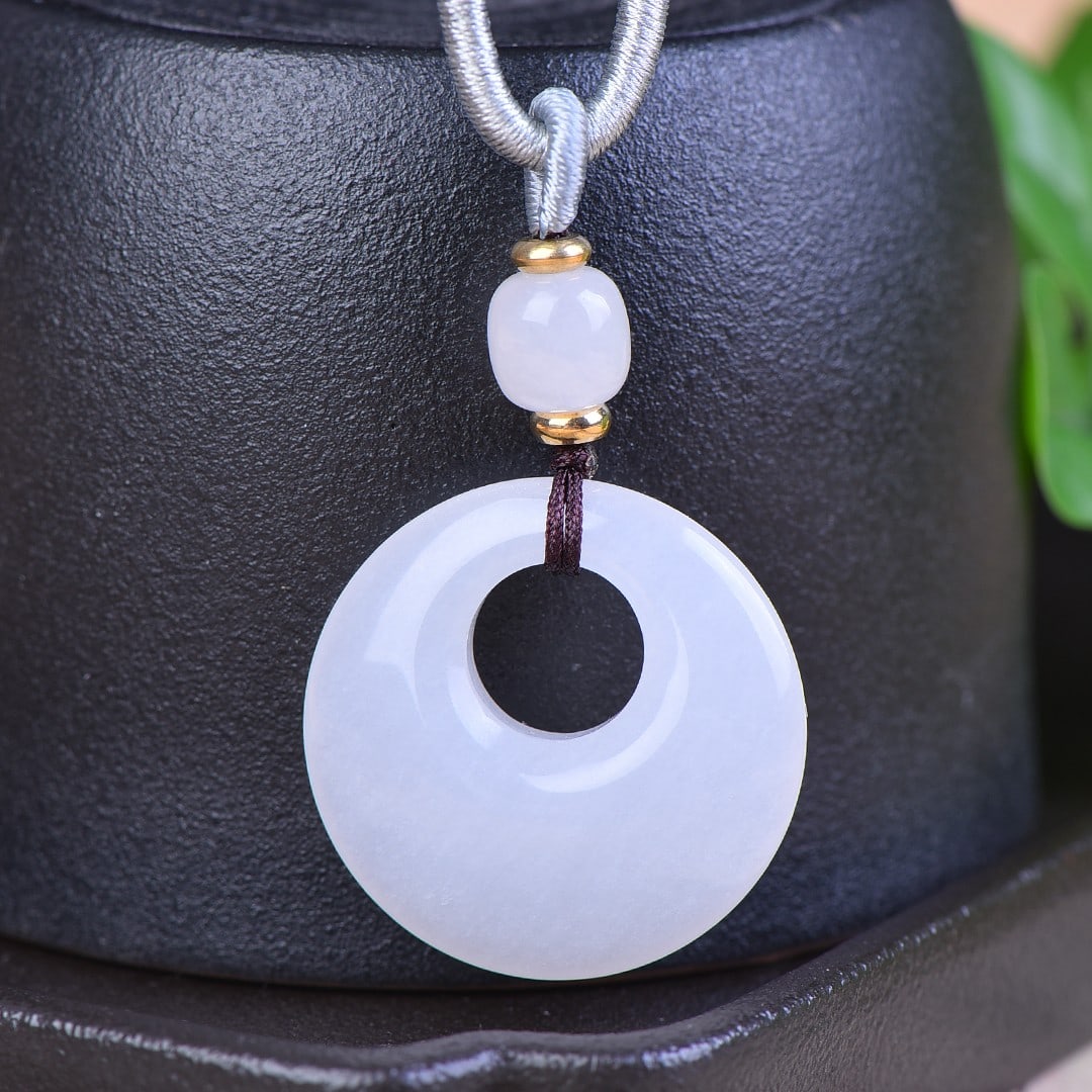 An Exquisite White Jade Pendant - 2