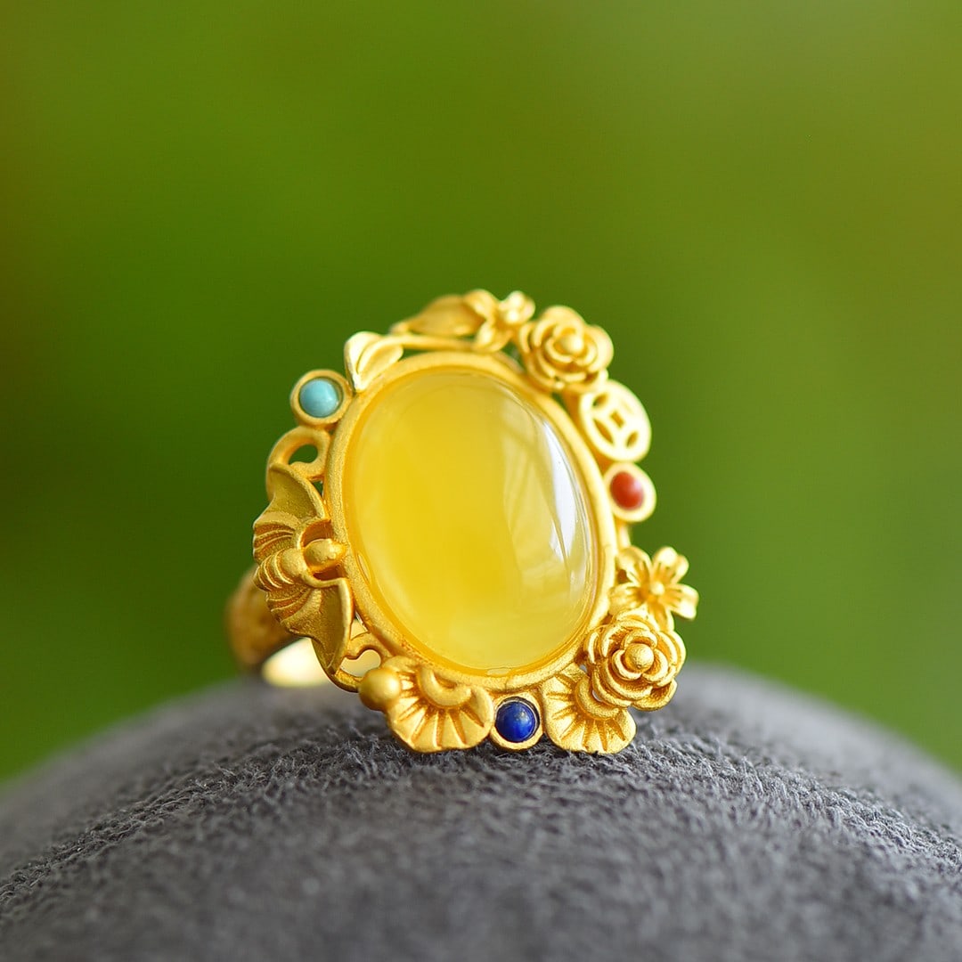 An Exquisite Sterling Silver-Gold Plated Inlaid Amber Ring,Inlaid Gems: An Exquisite Sterling Silver-Gold Plated Inlaid Amber Ring,Inlaid Gems,Size:0.4inx0.6in 纯银镀金镶琥珀戒指,嵌宝石
