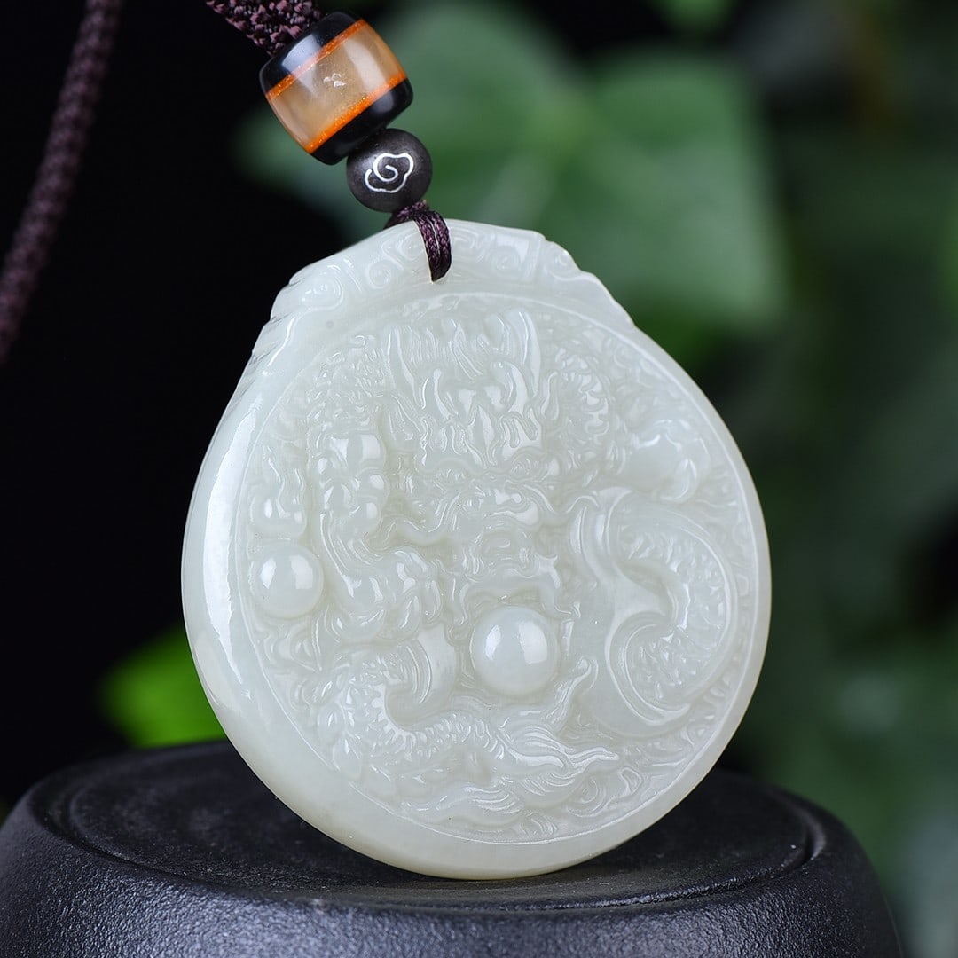 An Exquisite White Jade Dragon Pattern Pendant - 3