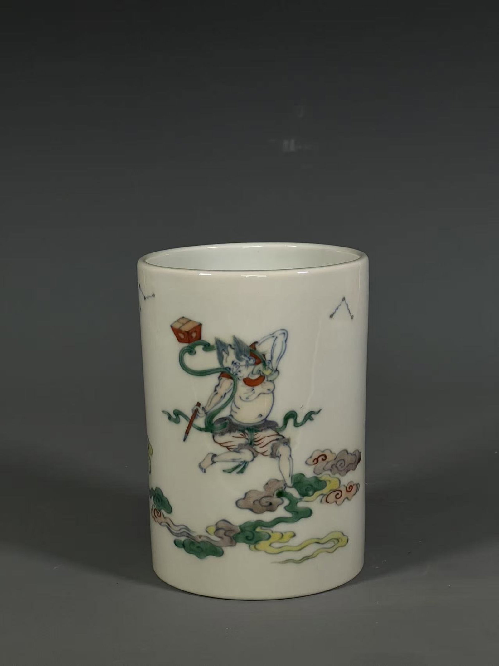 An Exquisite Doucai Flower and Figure Pattern Brush Pot: An Exquisite Doucai Flower and Figure Pattern Brush Pot,Qing Dynasty,China,Kangxi Six-character Mark,Size:5.7inx4in 斗彩花卉人物纹笔筒,中