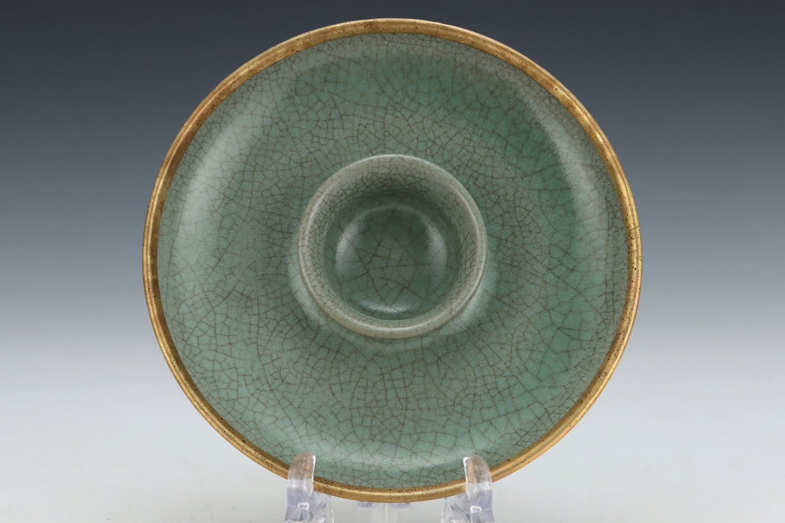 An Exquisite Ru yao Sky Blue Glazed Plate,with an Imperial Poem by Emperor Qianlong: An Exquisite Ru yao Sky Blue Glazed Plate,with an Imperial Poem by Emperor Qianlong,Song Dynasty,China,Size:1.6inx6.9in 汝窑天蓝釉盘子,带乾隆