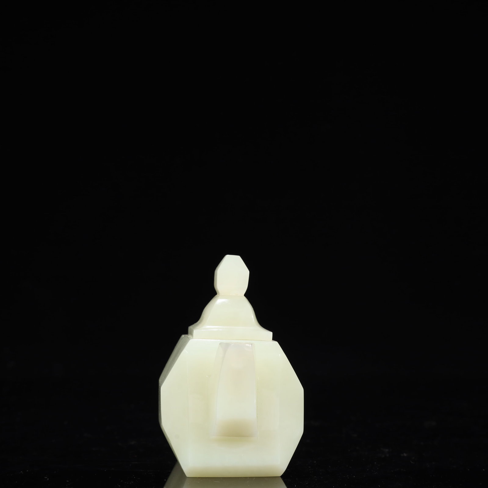 An Exquisite White Jade Teapot - 3