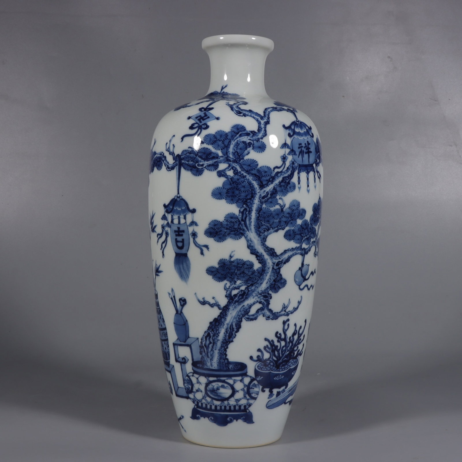 A Rare Blue and White Flower Pattern Vase: A Rare Blue and White Flower Pattern Vase,Qing Dynasty,China,Yongzheng Six-character Mark,Size:13.8inx5.9in
