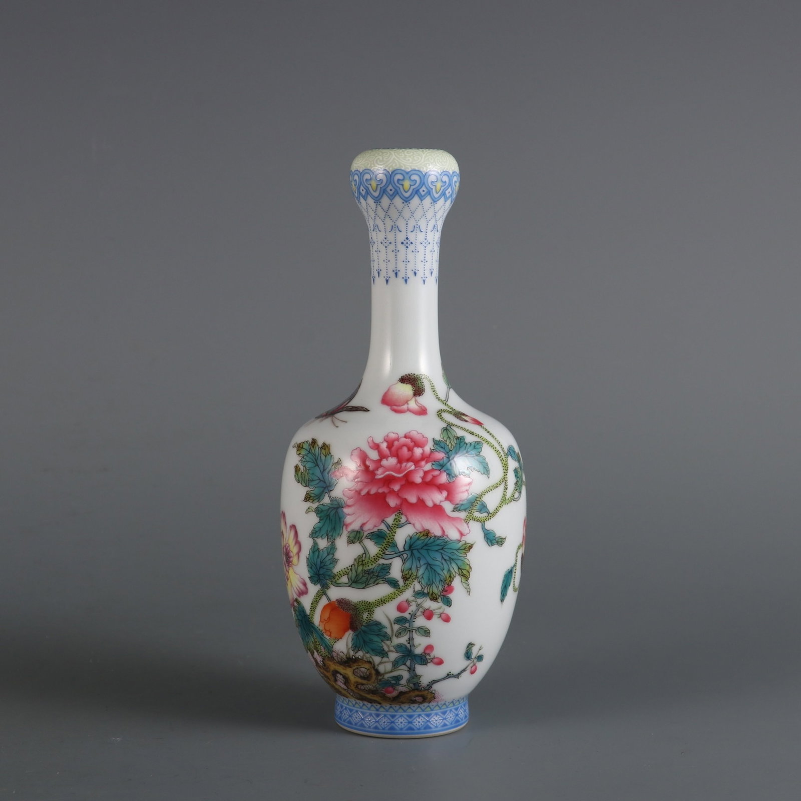 An Exquisite Enamel Flower and Butterfly Pattern Vase,with poem: An Exquisite Enamel Flower and Butterfly Pattern Vase,with poem,Qing Dynasty,China,Yongzheng Four-character Mark,Size:6.8inx2.8in 珐琅彩花卉蝴蝶纹ல