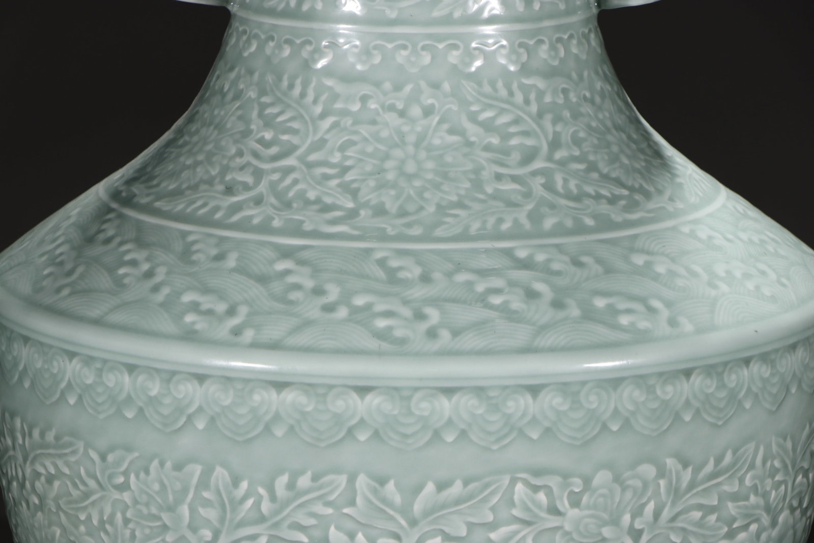 A Huge Celadon Glazed Lotus Pattern Double-Ears Vase - 3