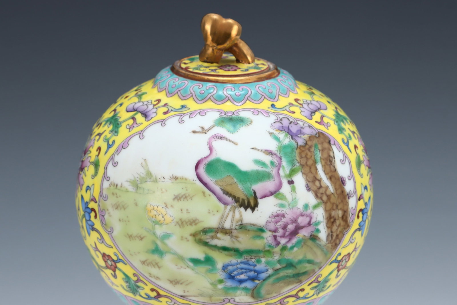 A Rare Enamel Flower and Bird Pattern Hatstand - 6