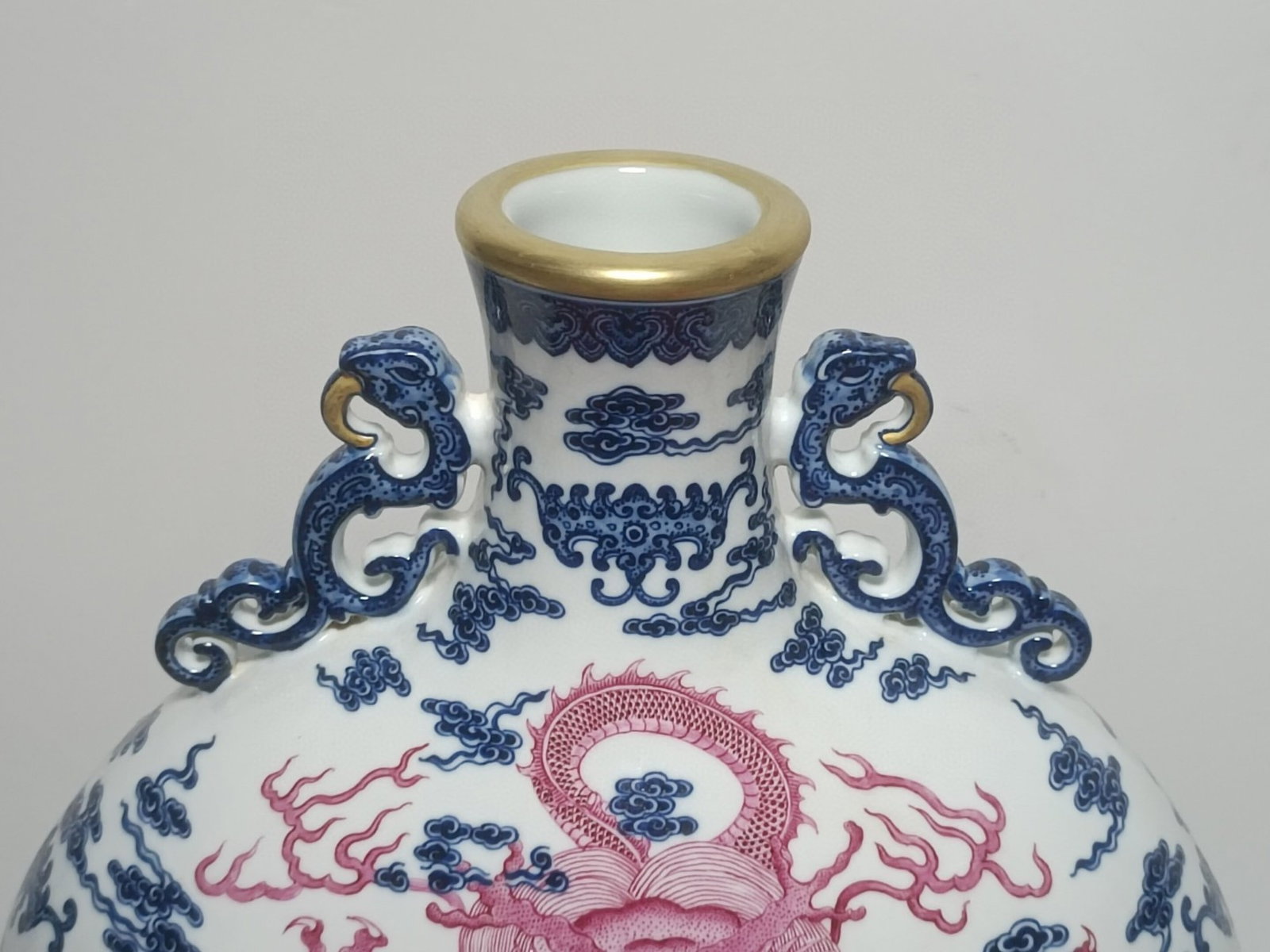 A Huge Blue and White Ruby red-Glazed Auspicious Cloud and Dragon Pattern Double-Ears Vase - 4
